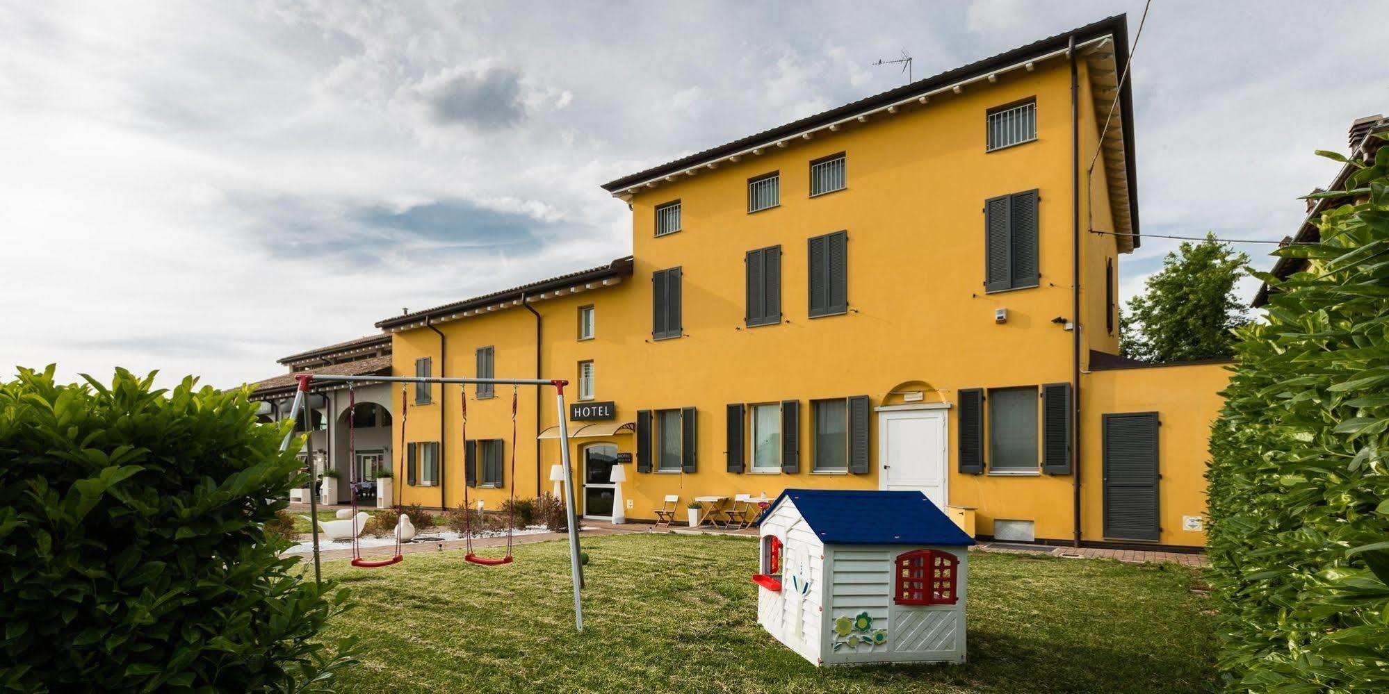 Hotel Forlanini 52 Parma Eksteriør billede
