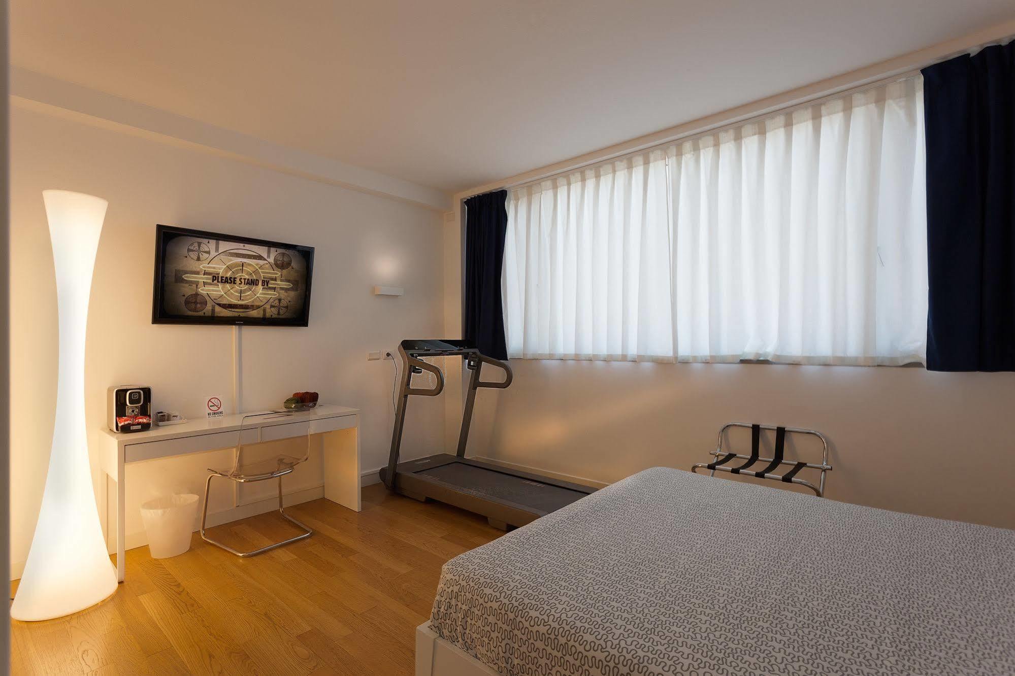 Hotel Forlanini 52 Parma Eksteriør billede
