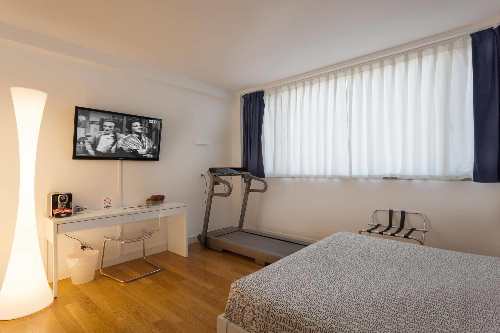 Hotel Forlanini 52 Parma Eksteriør billede