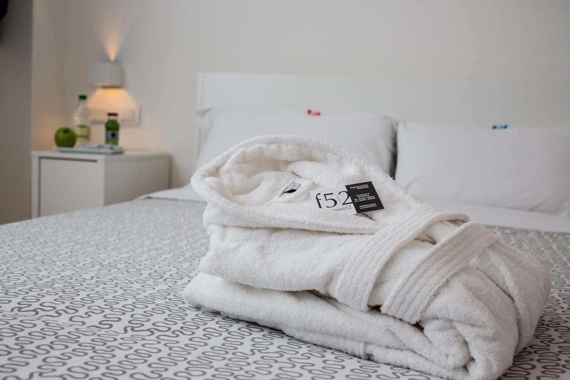 Hotel Forlanini 52 Parma Eksteriør billede
