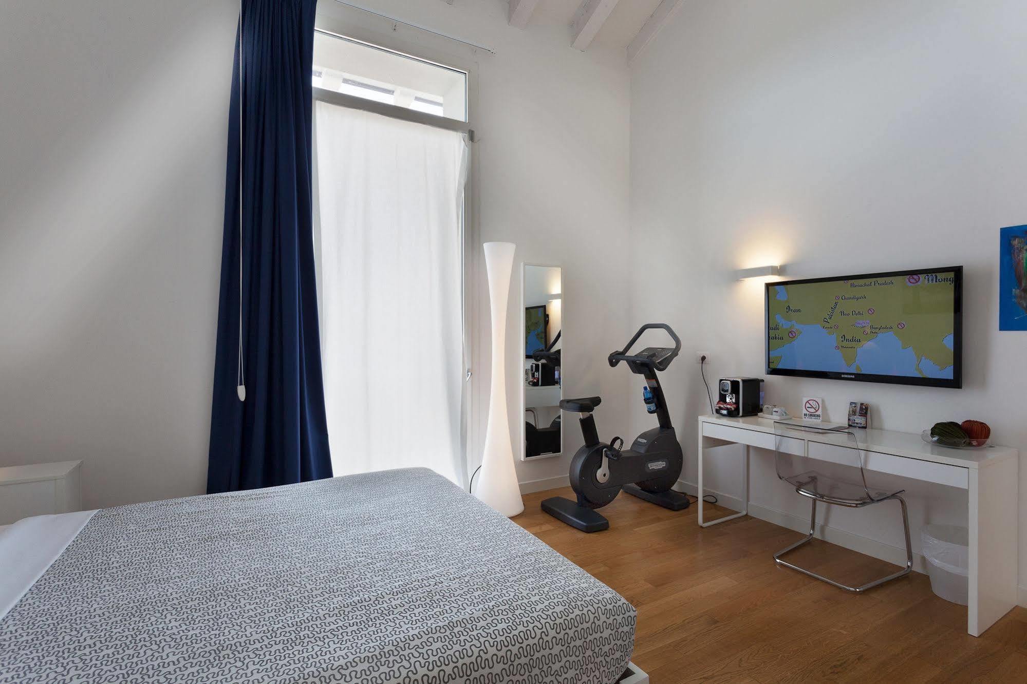 Hotel Forlanini 52 Parma Eksteriør billede